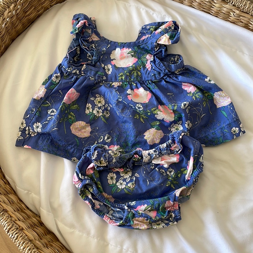 Baby gap 2 piece set